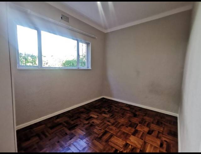 2 BEDROOM PROPERTY TO RENT IN VREDEHOEK